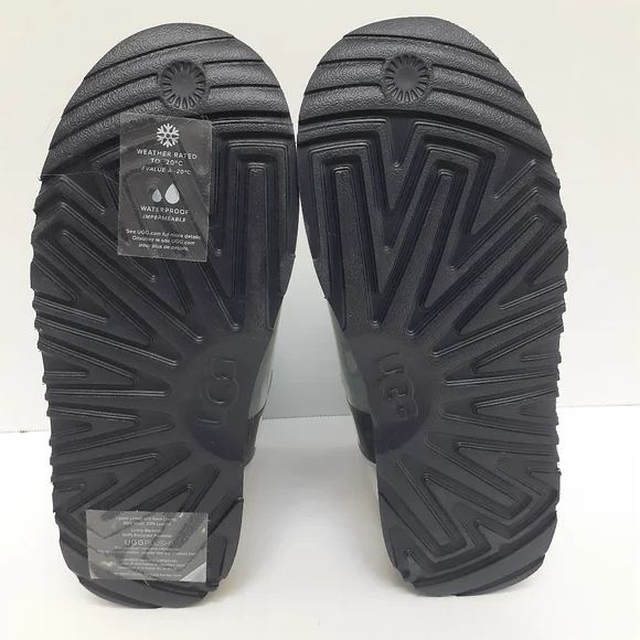 UGG Classic Clear Boots Big Kids Sz 6 - Picture 8 of 9